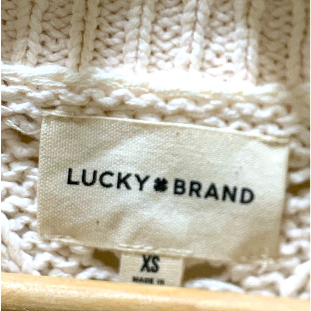Lucky You!!!! Super cute cardigan Lucky Brand XS!